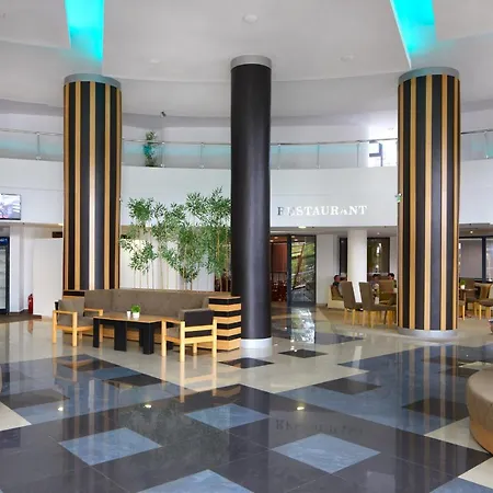 Fiesta M & Marlin סאני ביץ'