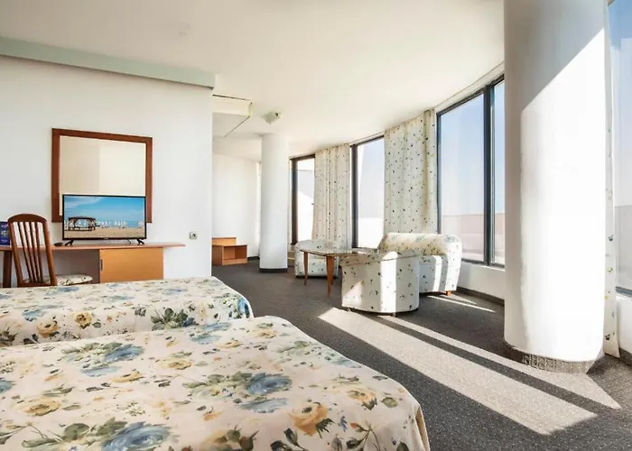 מלון Fiesta M & Marlin