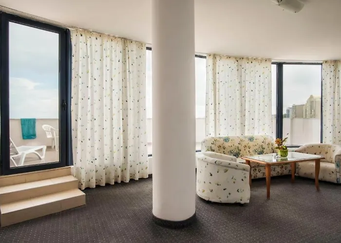 Fiesta M & Marlin Σάνι Μπιτς