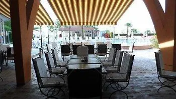 Fiesta M & Marlin Σάνι Μπιτς