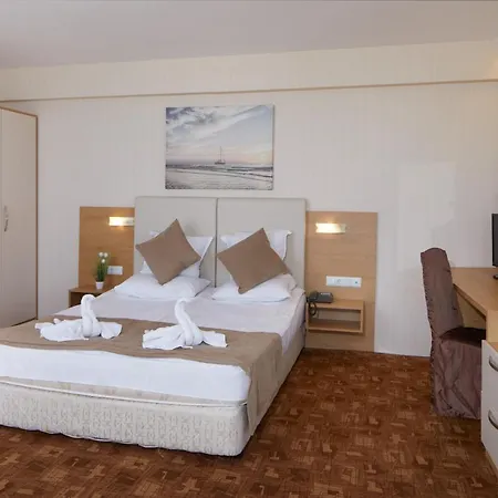 Otel Fiesta M & Marlin 4*